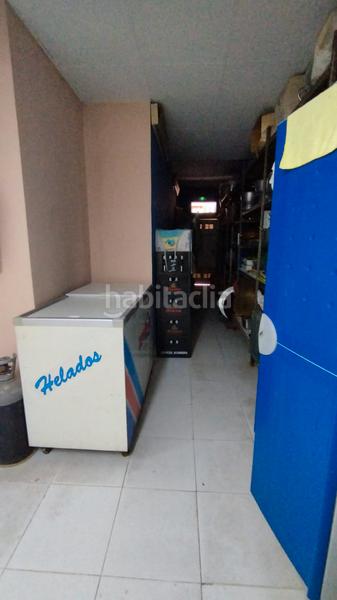 Foto 0eafd58e-812e-4271-841d-28808e2fa3de. Local comercial en calle flores de lemis 18 ¡tu negocio ! en Salobreña