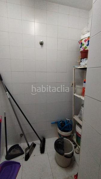 Foto 528cbbd0-ecf2-4149-b5d5-3cf2a7547677. Local comercial en calle flores de lemis 18 ¡tu negocio ! en Salobreña