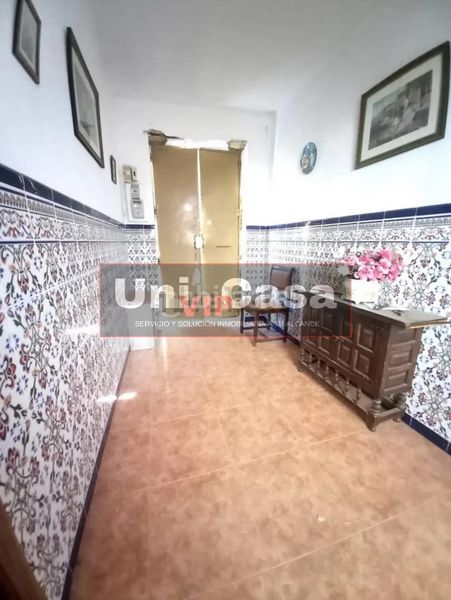 Foto bd25291d-d645-4320-8055-34cf864fba39. Casa adossada amb aparcament a Santa Rosa - Valdeolleros Córdoba