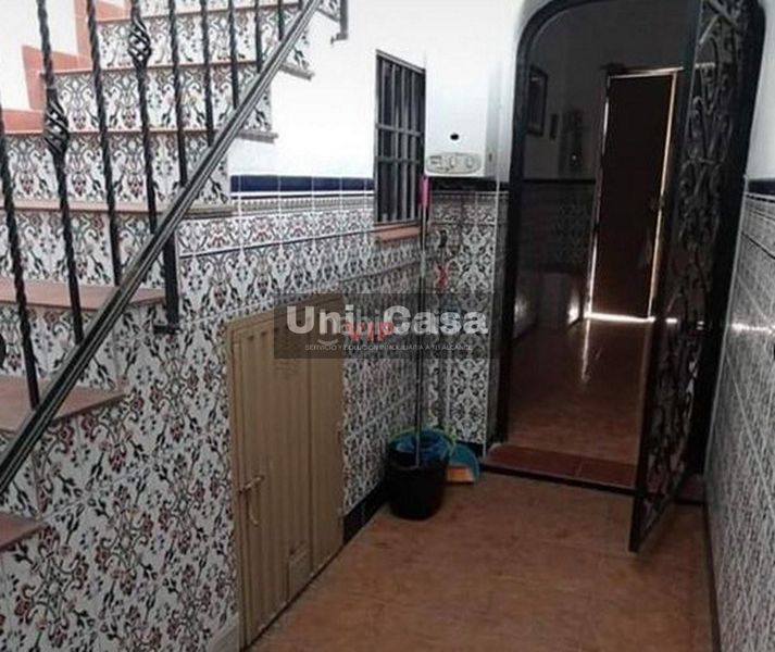 Foto d3be3194-8f38-45f3-a546-964999928884. Casa adossada amb aparcament a Santa Rosa - Valdeolleros Córdoba