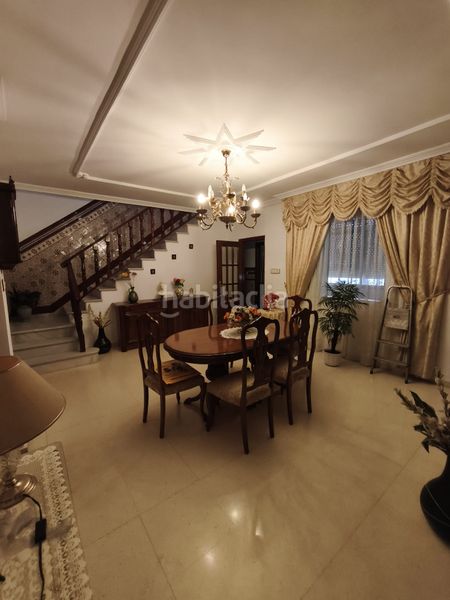 Foto d44ce9f7-0b49-49ef-aa79-c01cd55e3d1f. Casa amb aparcament a Palmete Sevilla