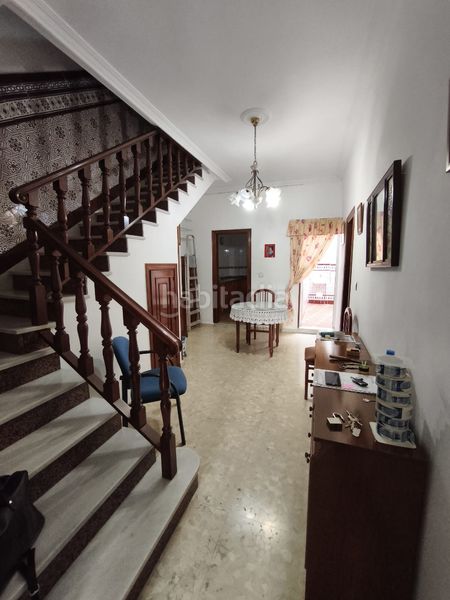Foto e69668ab-e3c7-4217-8cae-8ac390689e48. Casa amb aparcament a Palmete Sevilla