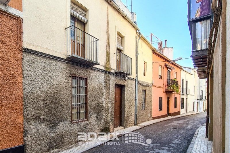 Foto d91458fe-d9ff-4cd2-bee7-827a3e1e5d32. Casa a calle chirinos a Úbeda