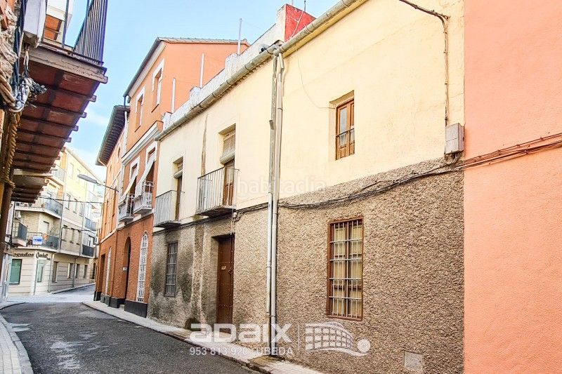 Foto d9400a9d-8a6f-4dbf-83dc-5f90b4e28d13. Casa a calle chirinos a Úbeda