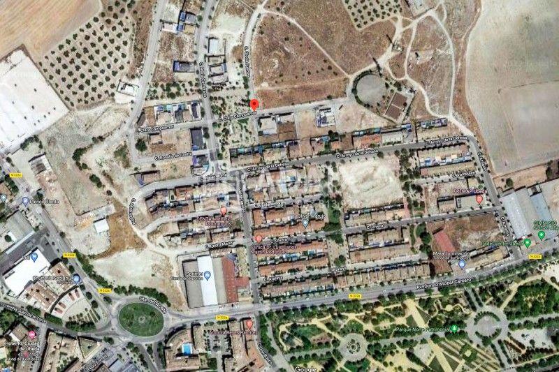 Foto f53a5a99-61dc-4586-b2ea-18e88f76ef53. Terreny residencial a poligono sup 10 a Úbeda