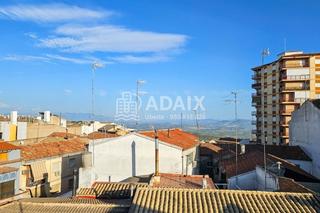 Casa a Calle velázquez 11. Casa en venta en  úbeda, jaén