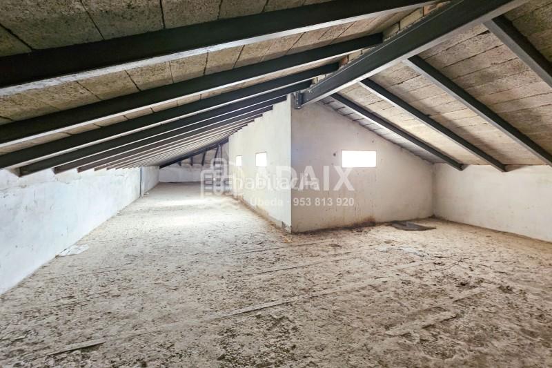 Foto 5bf7edb0-3e00-48da-9f3f-8681c9049012. Edifici a calle trinidad 4 a Úbeda