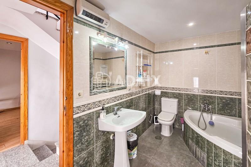 Foto 8d149ef5-a7a9-41d2-adbf-a6bc3c452c48. Maison dans plaza santa clara dans Úbeda