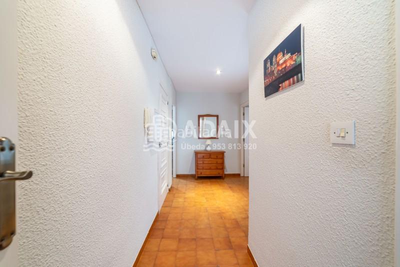 Foto f21ff05e-bb46-4a27-9909-ad871f784433. Piso en calle obispo cobos s/n piso en venta en , jaén en Úbeda