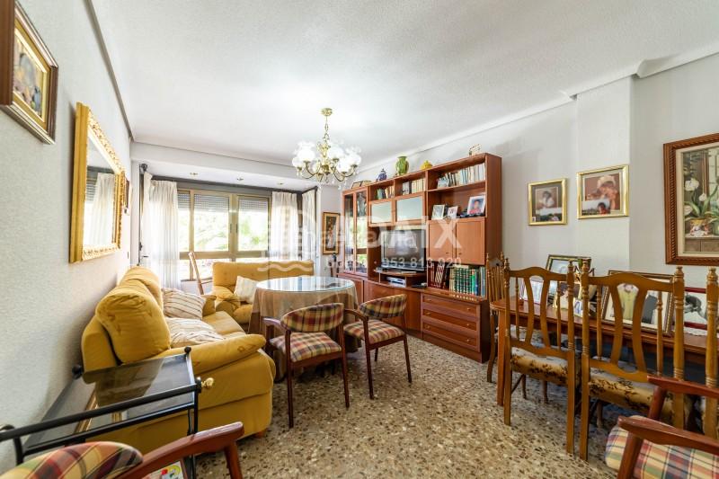 Foto bd37d260-8912-414a-aa3d-c34eddc5d2c6. Pis a calle virgen de guadalupe s/n a Úbeda