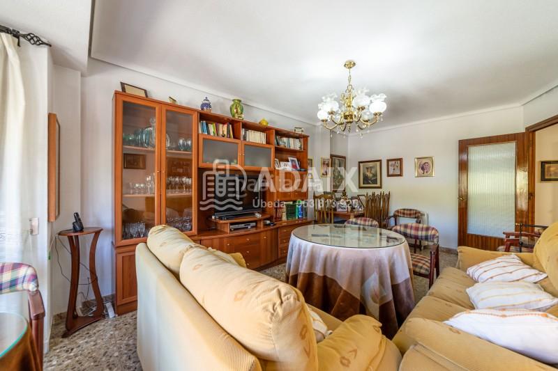 Foto cb44ae12-d693-4856-b87e-2f23546f9acf. Pis a calle virgen de guadalupe s/n a Úbeda