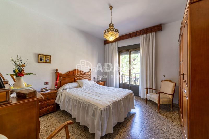 Foto cb95ec33-b7a9-4ae2-921b-47def6230f91. Pis a calle virgen de guadalupe s/n a Úbeda