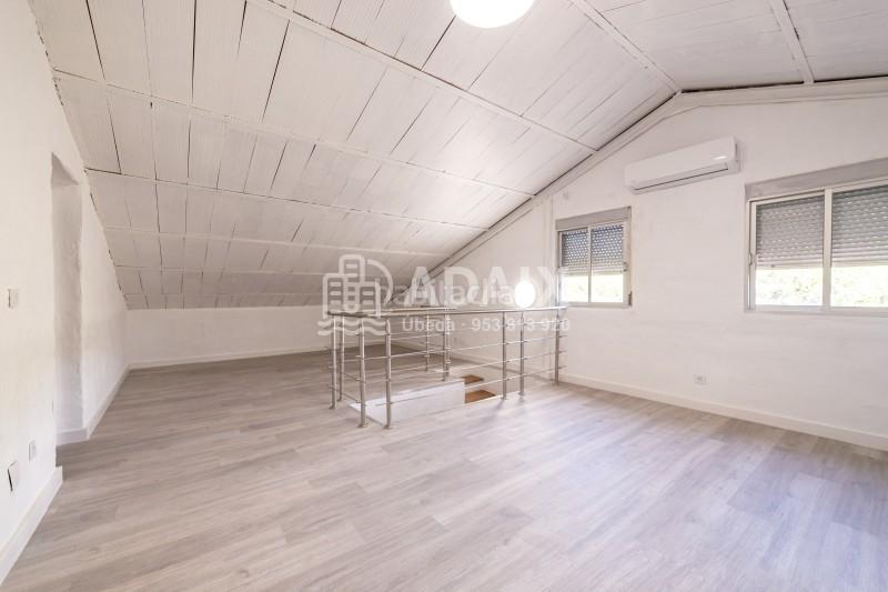 Foto 30828339-0eaa-42b9-b3b6-d15877a3f2ca. Casa a urbanización bétula s/n a Úbeda