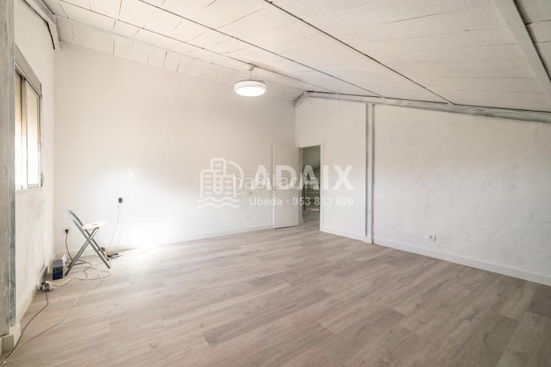Foto 44fa25aa-8909-409e-bcb8-7af4d3808cea. Casa a urbanización bétula s/n a Úbeda