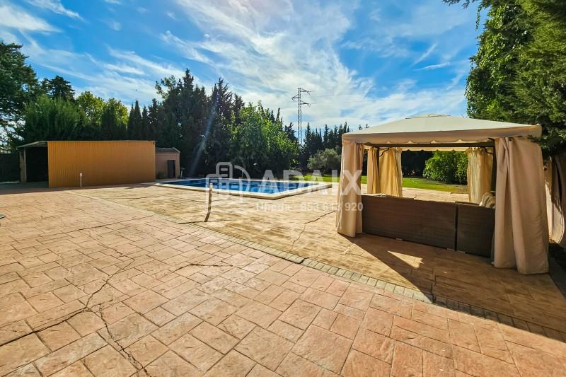 Foto d4fd0eec-75f2-4ba9-ae12-7fe0c9fe881c. Casa a urbanización bétula s/n a Úbeda