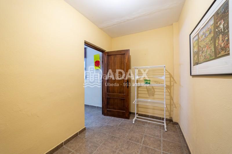 Foto e4c8fcf4-7d19-4148-9319-a35747dc2871. Casa a urbanización bétula s/n a Úbeda