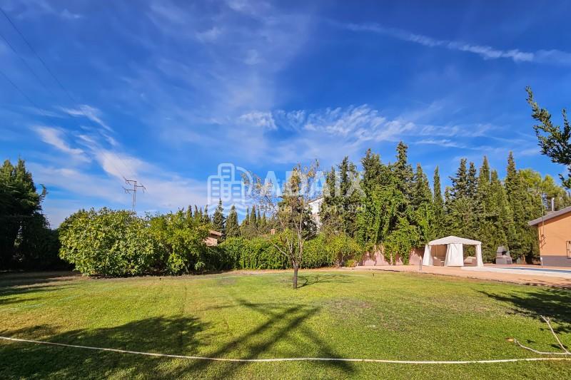 Foto f25f3a1c-7c03-4e32-b1e2-f2e4f4edfaec. Casa a urbanización bétula s/n a Úbeda