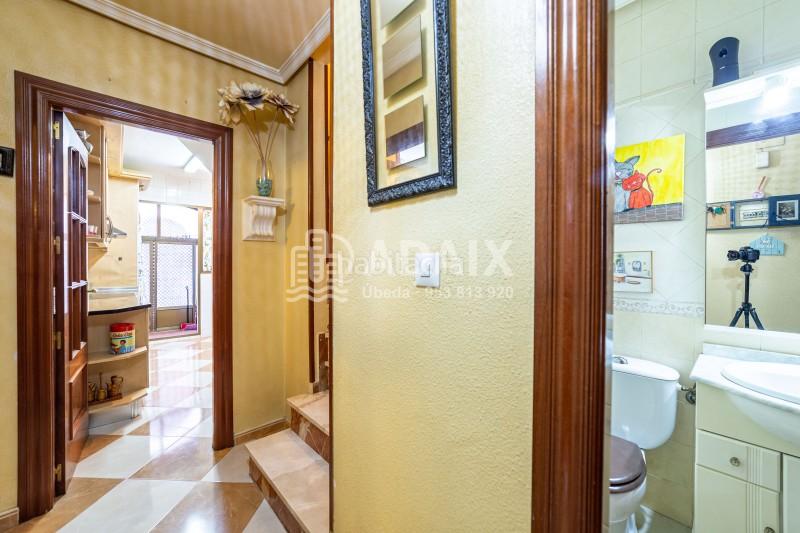 Foto 28f70805-4104-4555-b38f-ac2b23233318. Dúplex en avenida libertad s/n dúplex en venta en , jaén en Úbeda