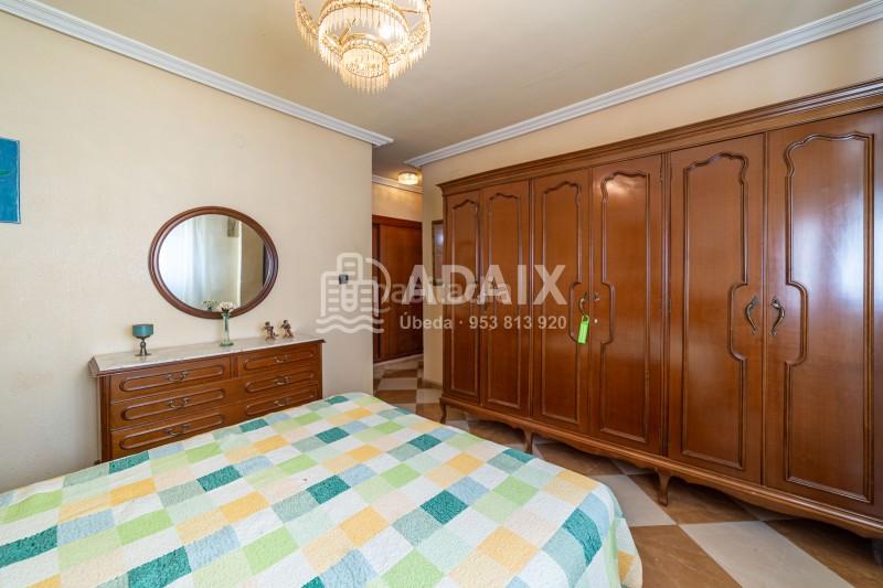 Foto 408c06bf-0abe-44dd-ab80-f8f4af0378f8. Dúplex en avenida libertad s/n dúplex en venta en , jaén en Úbeda