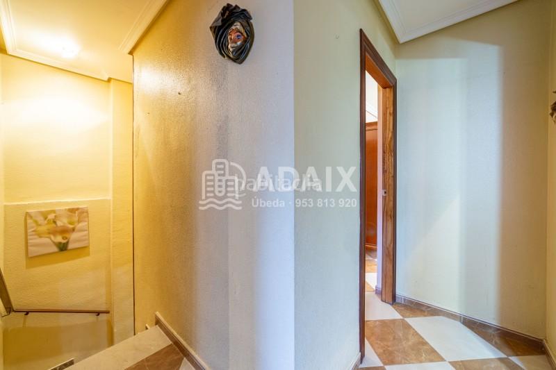 Foto 640eaff3-4e03-4b81-b394-ad1620bf5aa2. Dúplex en avenida libertad s/n dúplex en venta en , jaén en Úbeda