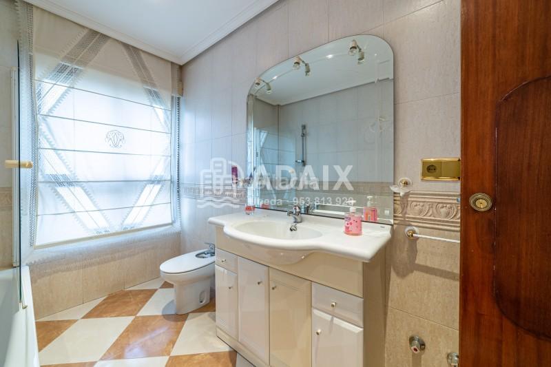 Foto eb83664c-ee8a-4030-b24a-ee43b15e7d44. Dúplex en avenida libertad s/n dúplex en venta en , jaén en Úbeda