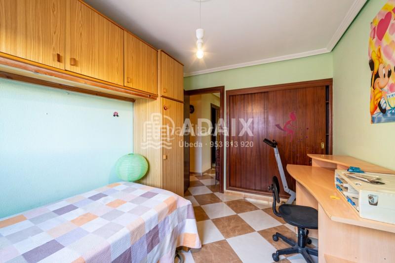 Foto ebf05381-4456-40ca-be62-347f1fb848bb. Dúplex en avenida libertad s/n dúplex en venta en , jaén en Úbeda