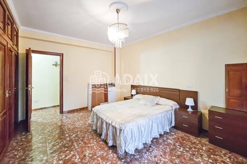 Foto c9a0fc41-05ef-4fcb-8bde-b3a0dca62b06. Piso en calle esparteros s/n piso en venta en canteras av. libertad , jaén en Úbeda