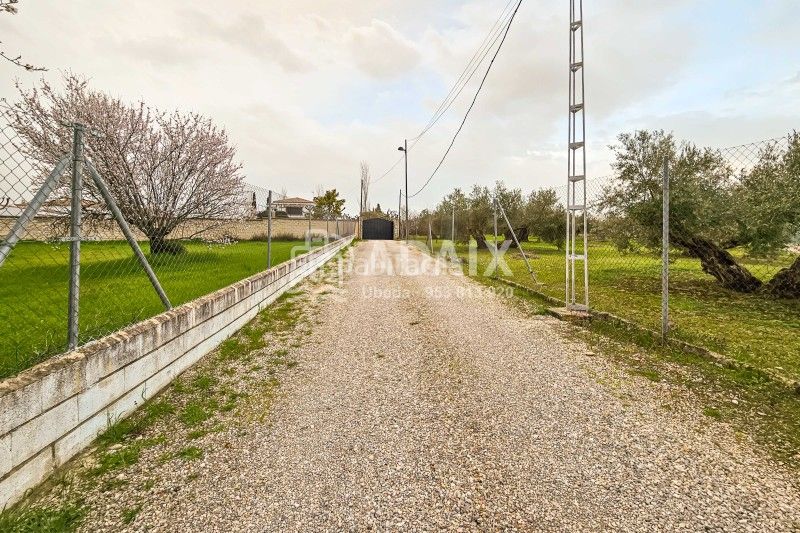 Foto f2177bee-3516-4882-8943-a0f7f6505c8e. Wohngrundstück in calle san bartolomé u s/n in Úbeda