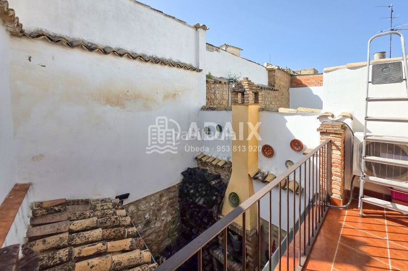 Foto 2cf7a719-9bfb-4e70-8a78-a0b8f06875df. Casa a calle cava s/n a Úbeda