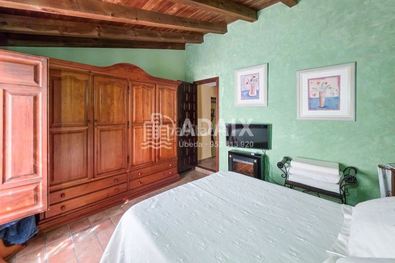 Foto d7002719-e271-419e-980a-561bd4f6b853. Casa a calle cava s/n a Úbeda