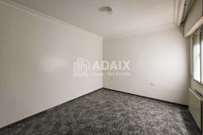 Foto 12d38b80-f652-4ad8-a2e3-5c4de93385fb. Flat in calle explanada s/n in Úbeda