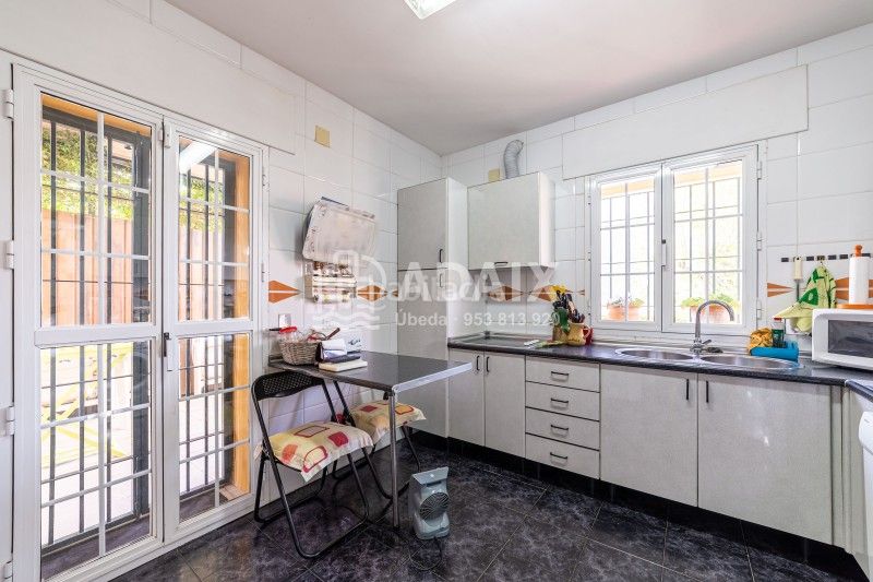Foto de604127-234b-4284-9406-7d5339891801. Casa a calle atalaya s/n a Úbeda