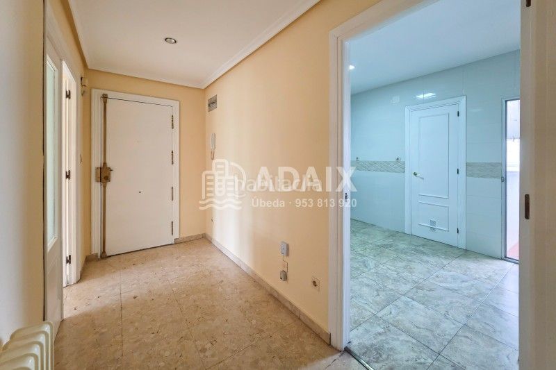 Foto 4f402568-26e2-4081-9fcc-9c6a455305cd. Rent flat with heating in Úbeda