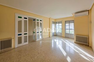 Rent Flat  Calle explanada s/n. Piso en alquiler en explanada úbeda, jaén