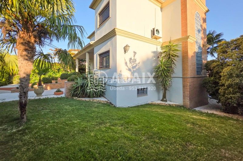 Foto 50803b37-023f-4ec9-867f-ba4162eed455. Casa a carretera vieja de rus s/n a Baeza
