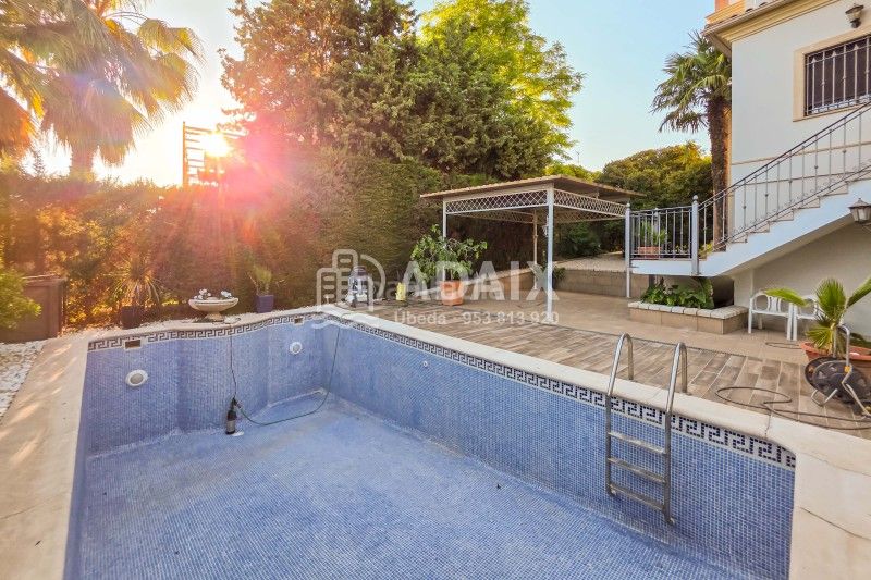 Foto 9bbe866e-91b8-446d-af0c-202a44da0c9b. Casa amb calefacció aparcament piscina a Úbeda
