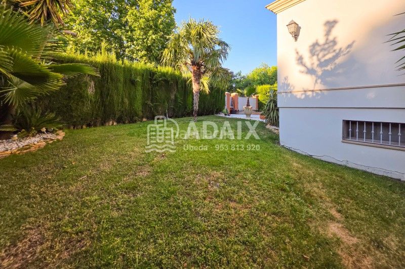 Foto ff63f302-5667-4f10-9e6e-bc85385609ba. Casa amb calefacció aparcament piscina a Úbeda