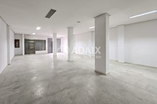Geschäftsraum  Avenida antonio machado s/n. Local en venta en  úbeda, jaén