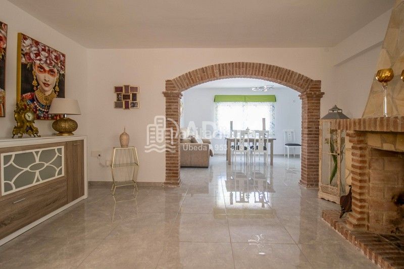 Foto 6d46f376-b66d-46d7-b21e-48174df2ff0f. Masia a n/a a Baeza