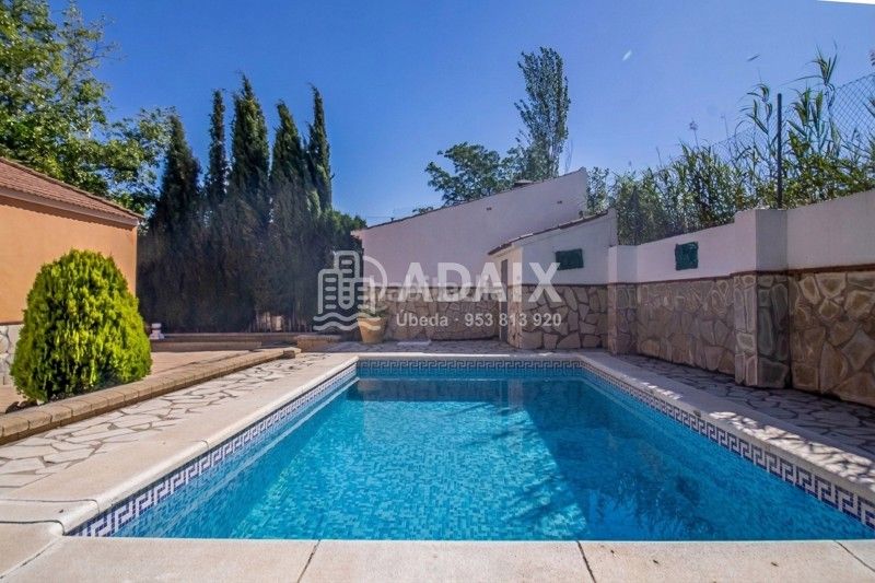 Foto adbd1207-cb29-4708-84fb-cdd83d22f880. Masia a n/a a Baeza