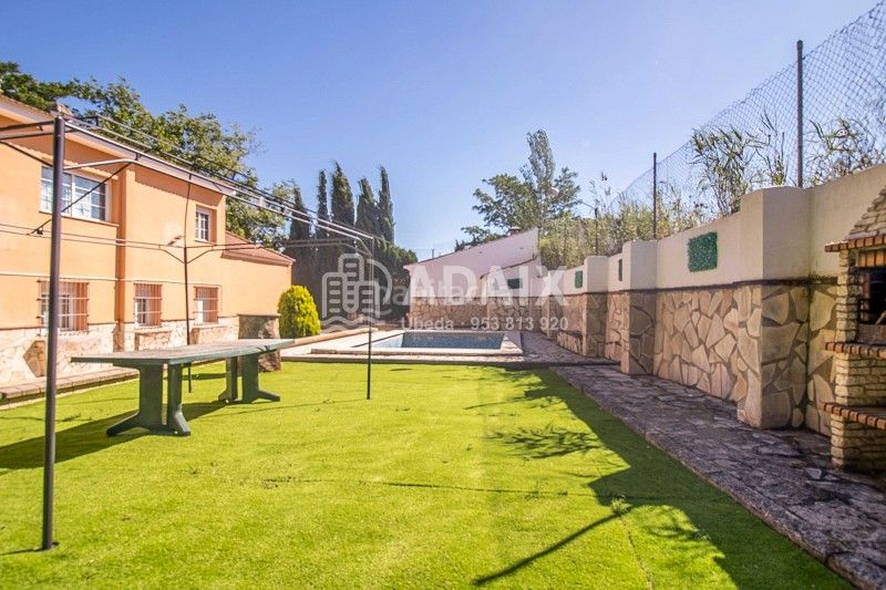 Foto fde3fbd6-0136-473a-b956-eadc3251c944. Masia a n/a a Baeza