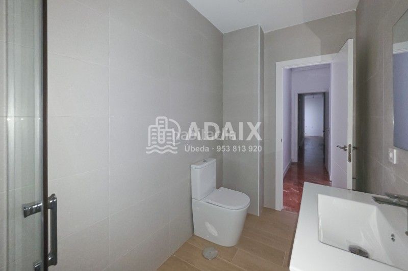 Foto a40f8f2d-86fb-4fc7-b2d0-55188be0f0ed. Pis a calle alondra s/n a Úbeda