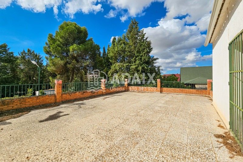 Foto 1a71d904-a956-436e-8857-0ce8cb6ca826. Casa a calle laurel s/n a Úbeda