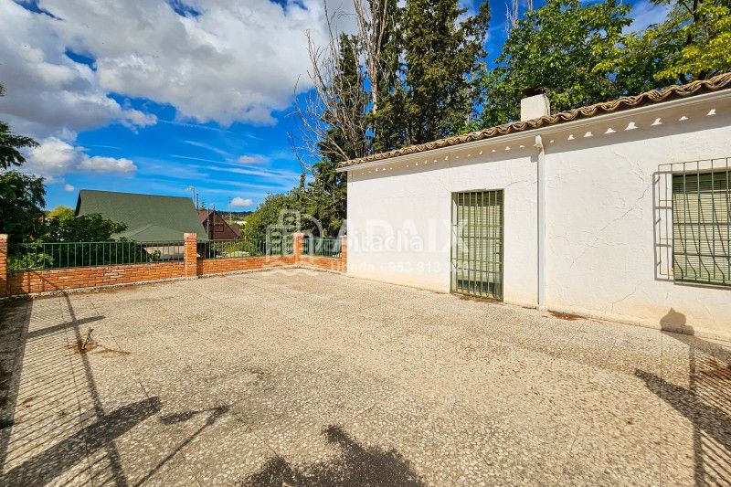 Foto dfb890fd-3d1b-48d8-9fb0-5acdb54bcda1. Casa a calle laurel s/n a Úbeda