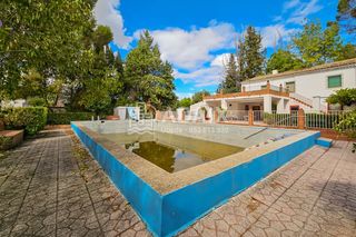 Casa en Calle laurel s/n. Casa en venta en el campillo , ja�n
