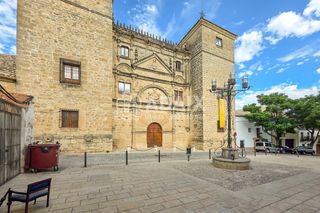 Terreny residencial  Plaza san lorenzo s/n. Terreno urbano en venta en  úbeda, jaén