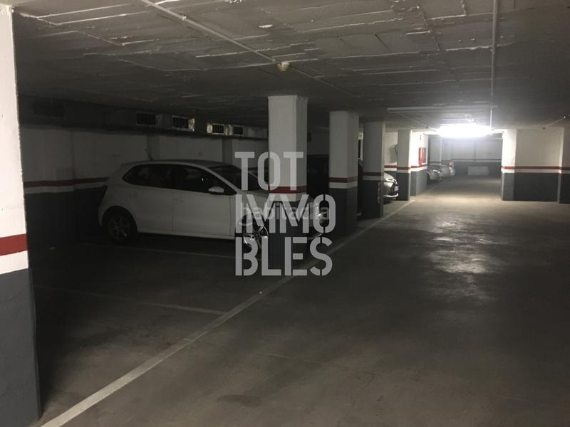 Foto 2ee70268-abde-4b82-8374-1b1b4431da2c. Car parking in Eixample Sud-Migdia Girona