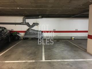 Parking voiture à Palau