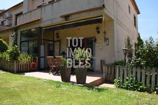 Casa aparellada a Palau