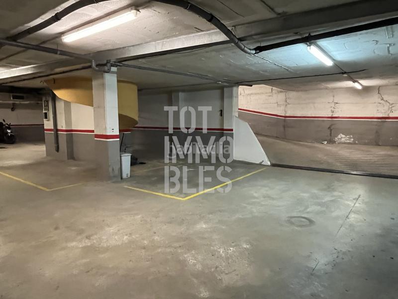 Foto 5b9b1dd8-a306-4987-ae9f-d02c4c2163ec. Parking coche en Santa Eugenia Girona